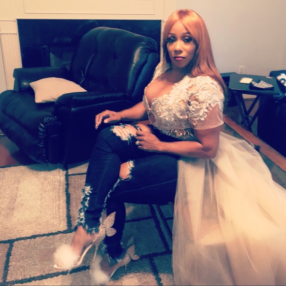 Beautiful Custom Blouse - Picture 15 of 16